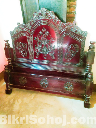 মালয়েশিয়ান কাঠের বেড